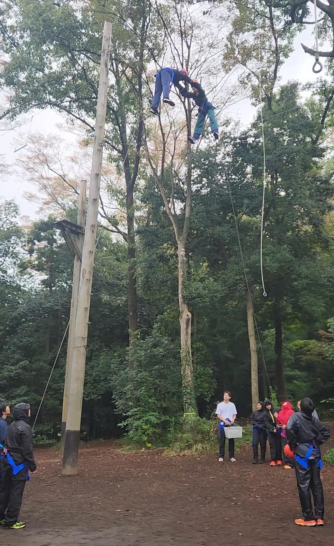 1025キャンプ実習　ロープワーク？